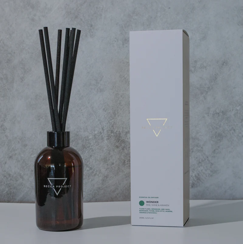 Becca Wonder Diffuser
