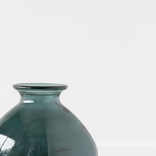 Close-up of Myrtal Green recycled glass texture