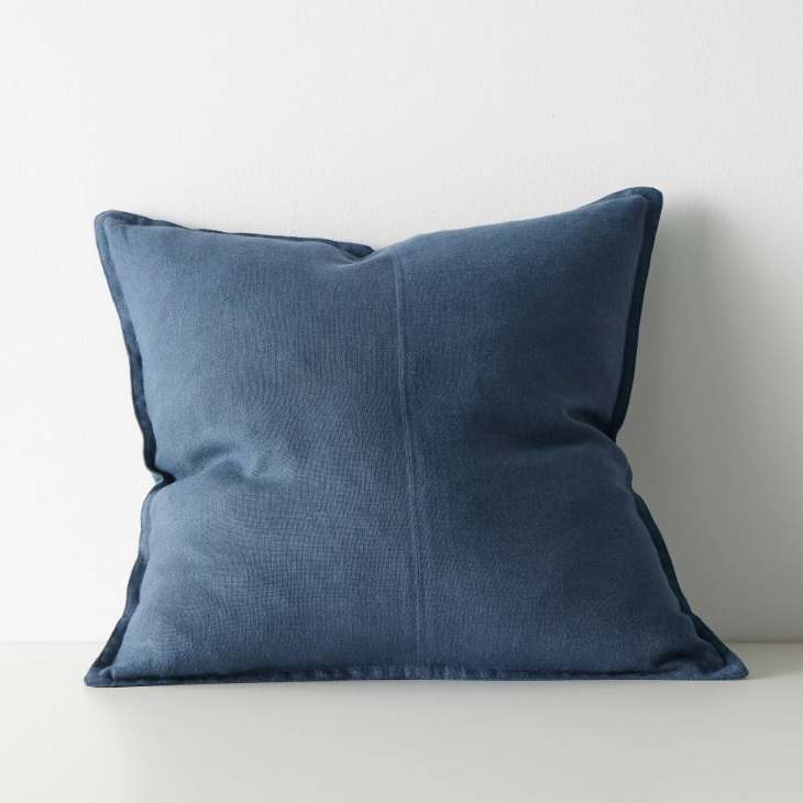 Shop the Como cushion – premium European linen, stonewashed for soft texture, with French seam detailing. Available in 50x50cm, 60x60cm, and 40x60cm lumbar sizes.