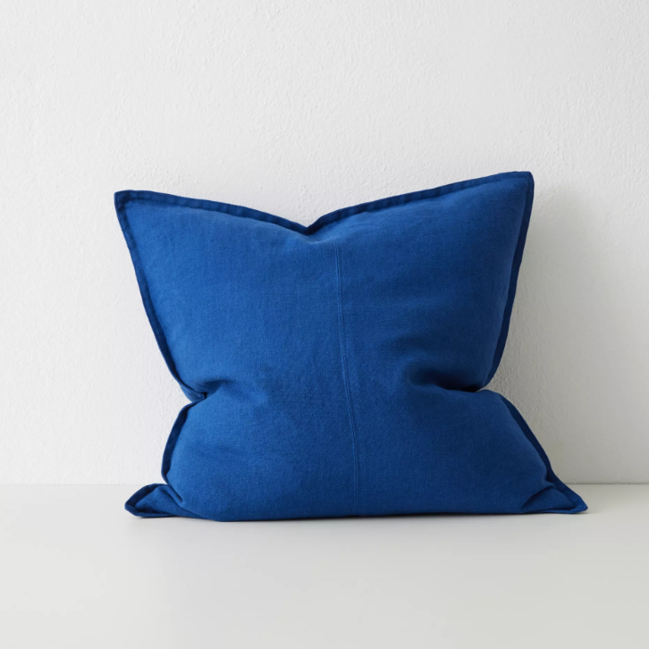 Shop the Como cushion – premium European linen, stonewashed for soft texture, with French seam detailing. Available in 50x50cm, 60x60cm, and 40x60cm lumbar sizes.