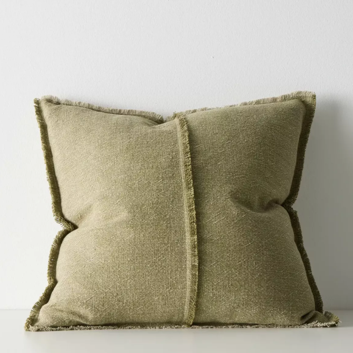 Shop the Adela cushion in 50x50cm or 40x60cm – a linen-cotton blend with textured weave and raw fringe detailing, perfect for layered contemporary styling.