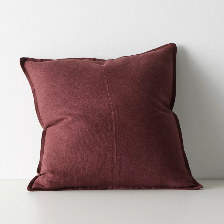 Shop the Como cushion – premium European linen, stonewashed for soft texture, with French seam detailing. Available in 50x50cm, 60x60cm, and 40x60cm lumbar sizes.