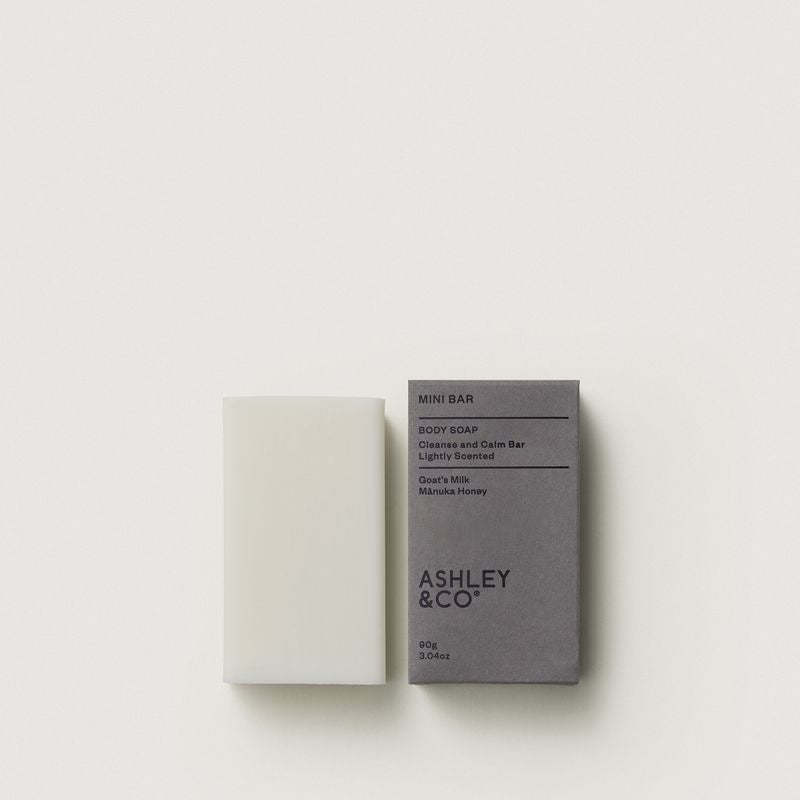 Goats Milk & Mānuka Cleansing Bar front view
