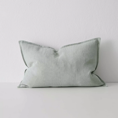 Shop the Como cushion – premium European linen, stonewashed for soft texture, with French seam detailing. Available in 50x50cm, 60x60cm, and 40x60cm lumbar sizes.