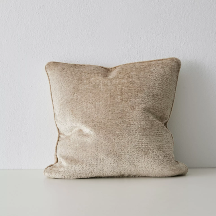 Shop the Tempo 50x50cm cushion – a chunky chenille design with piped edge, providing softness, texture, and understated contemporary elegance.