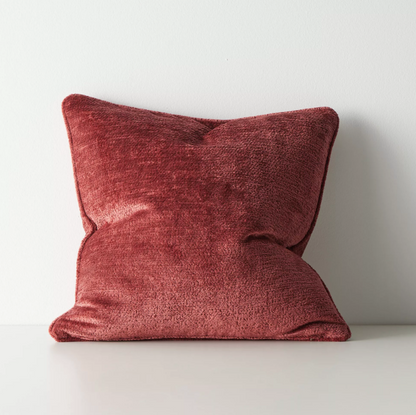 Shop the Tempo 50x50cm cushion – a chunky chenille design with piped edge, providing softness, texture, and understated contemporary elegance.