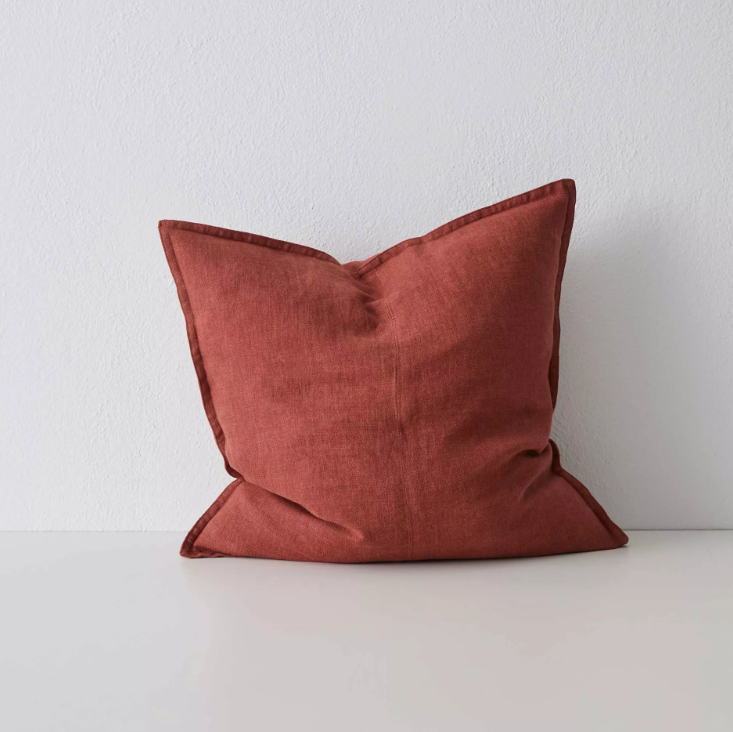 Shop the Como cushion – premium European linen, stonewashed for soft texture, with French seam detailing. Available in 50x50cm, 60x60cm, and 40x60cm lumbar sizes.