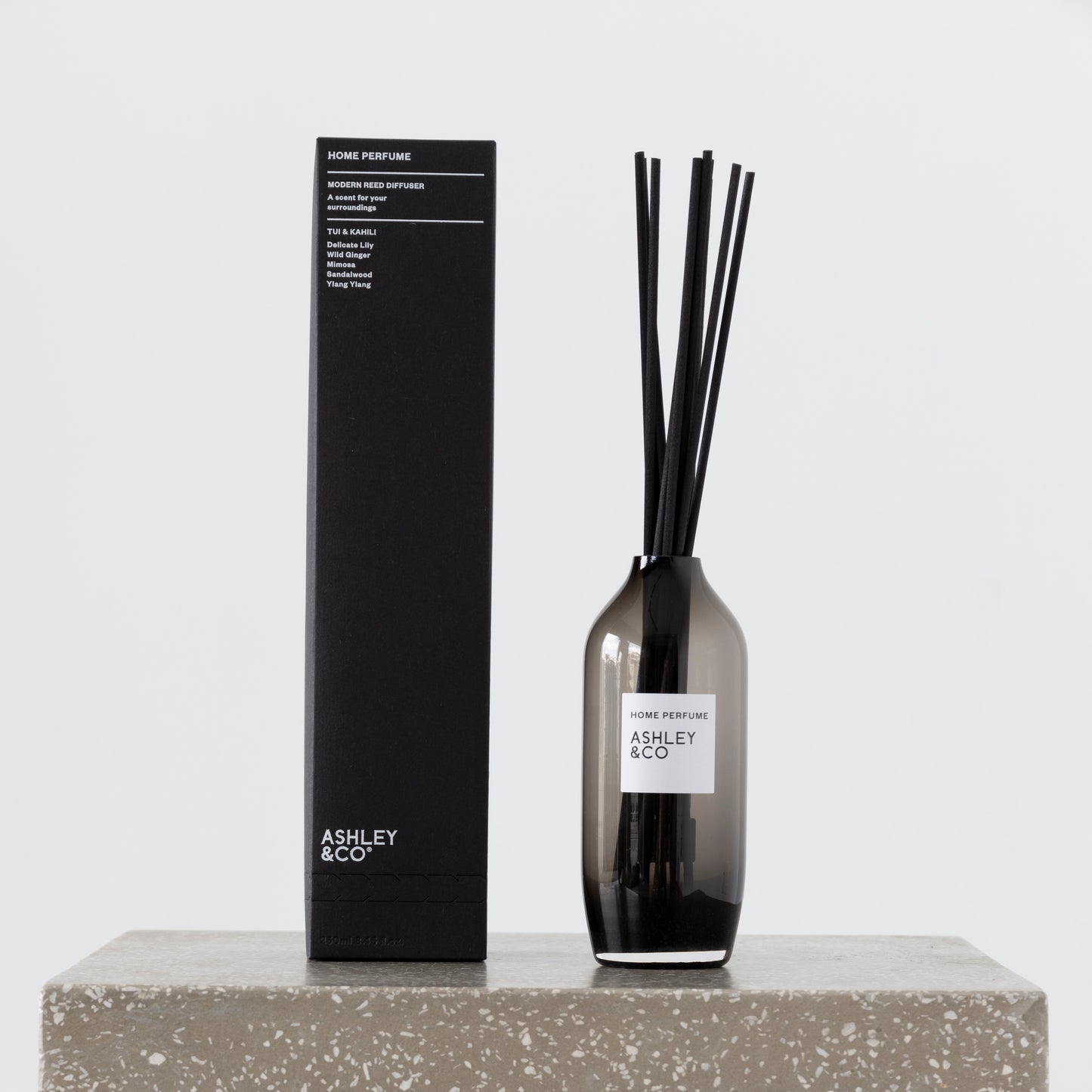 Ashley & Co Delicate Lily Home Perfume 250ml with reeds
